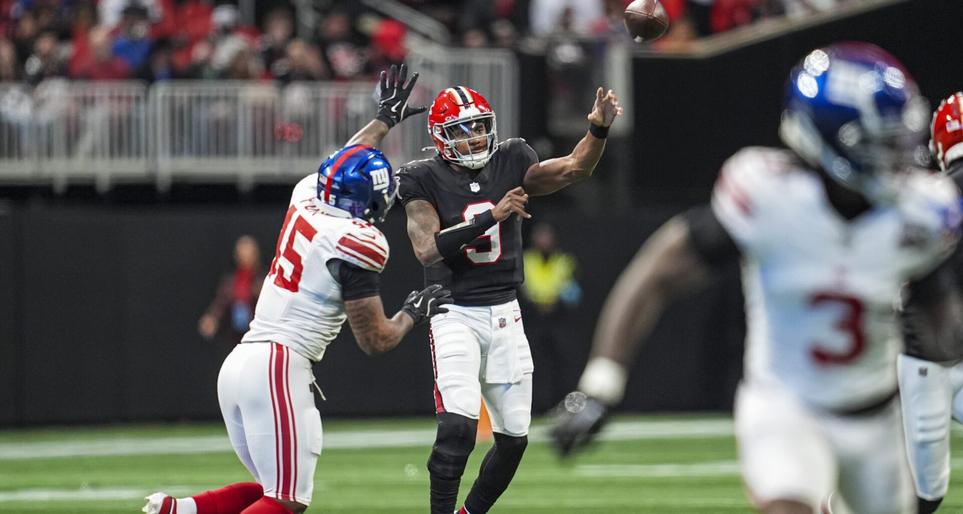 Tomon Fox Impresses NFL with Giants' Defensive Triumph