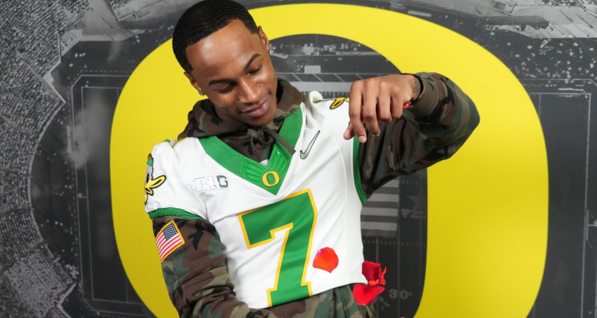 Evan Stewart Faces Unexpected NCAA NIL Challenges with Oregon