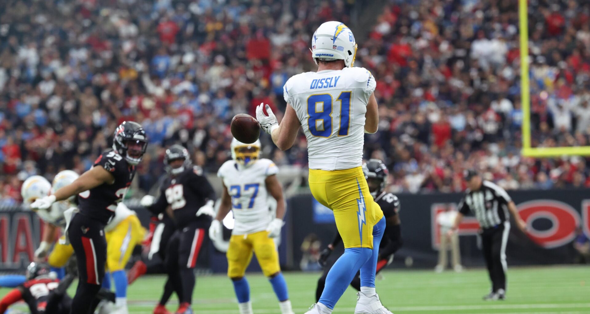 Los Angeles Chargers Revamp Tight End Room for NFL Success