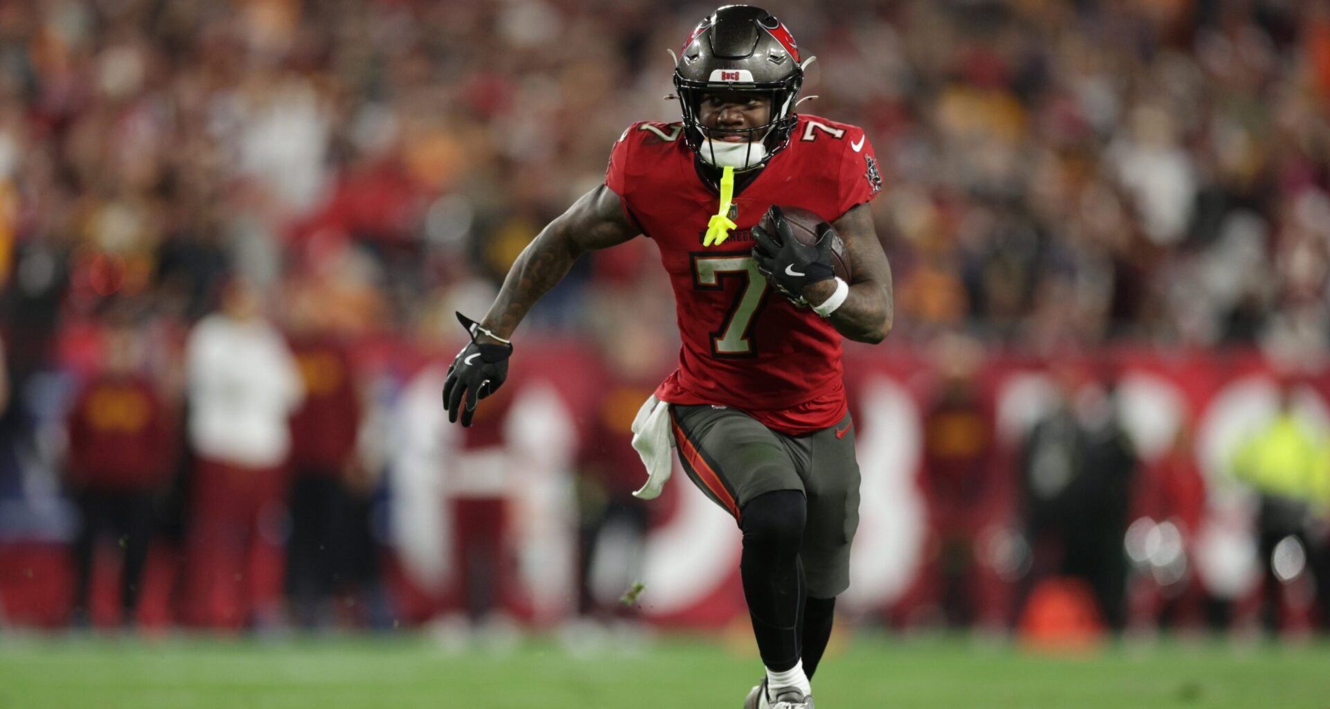 Bucky Irving Electrifies NFL with Tampa Bay’s Running Back Revival