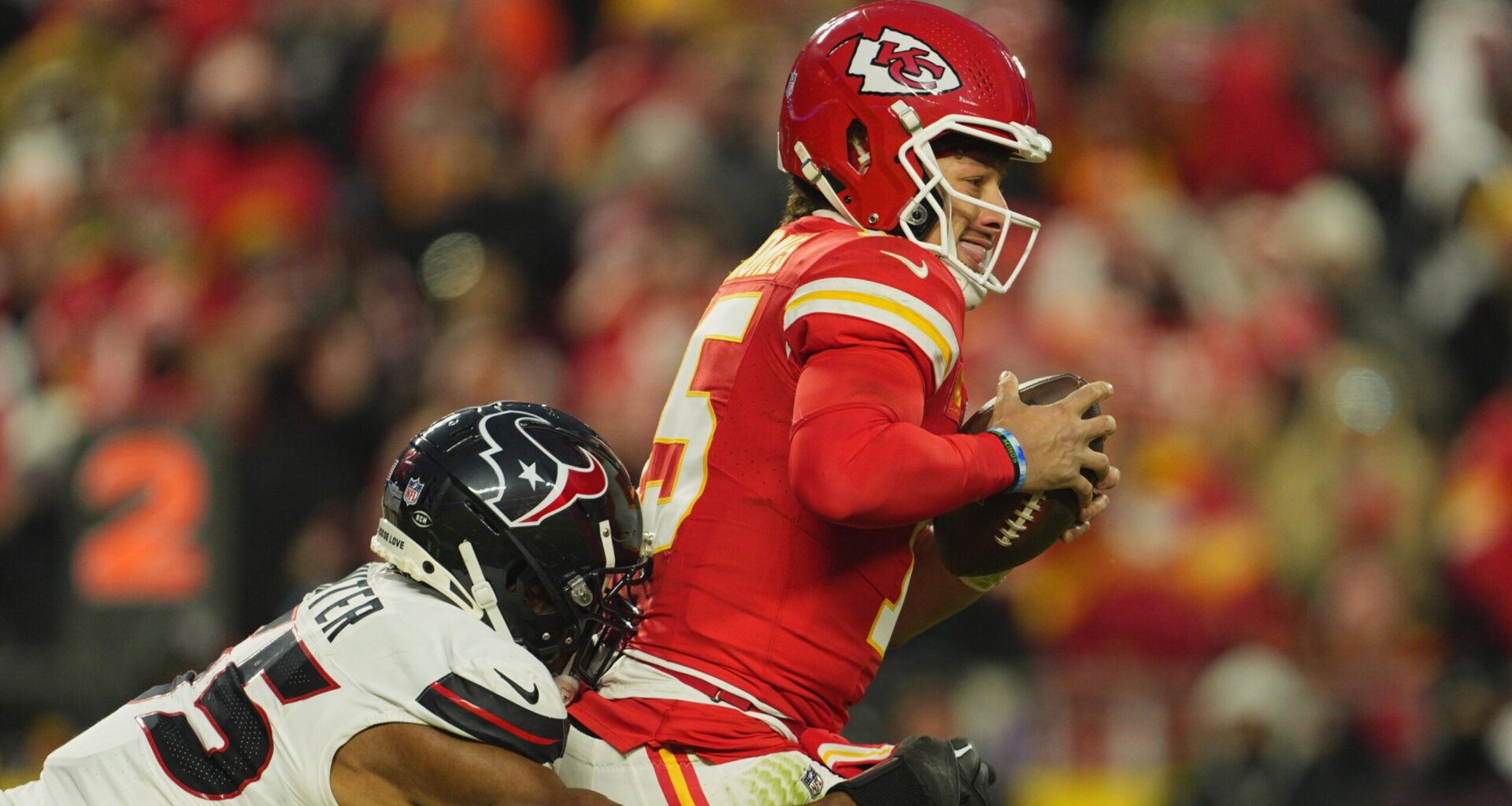 Danielle Hunter Secures $35.6M, Elevates Texans' NFL Defense