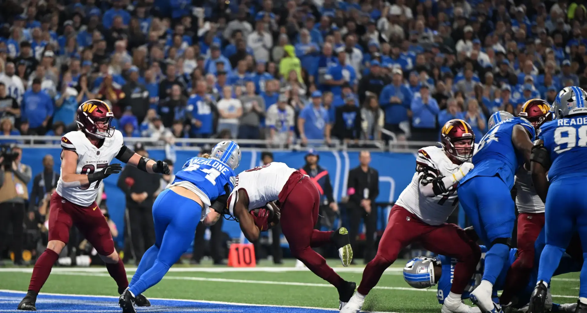 Alex Anzalone challenges analyst's ranking as Detroit Lions linebacker seeks new contract amid Eagles controversy