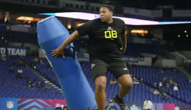 Alfred Collins stands firm on contract standoff as 49ers face decisive moment in rookie saga