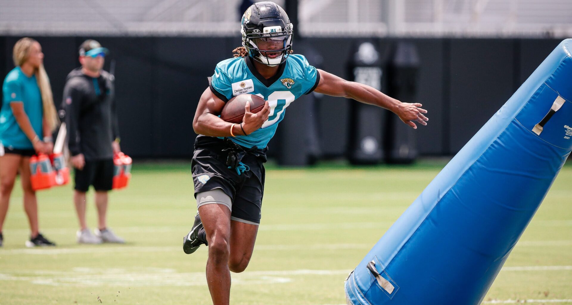 Joshua Cephus Thrives in Jaguars' Fierce Receiver Competition