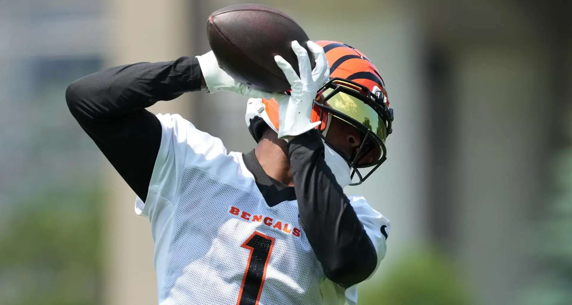 Ja'Marr Chase secures groundbreaking team-friendly deal with Bengals, redefining wide receiver contract norms