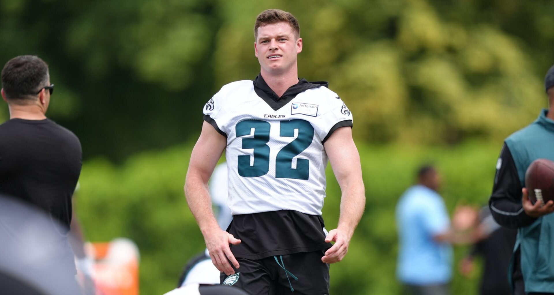 Reed Blankenship Emerges as Eagles' Inspiring Defensive Leader