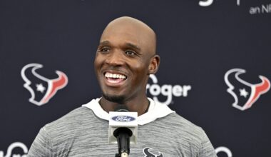 DeMeco Ryans Urges Texans to Rebuild After Tunsil Trade
