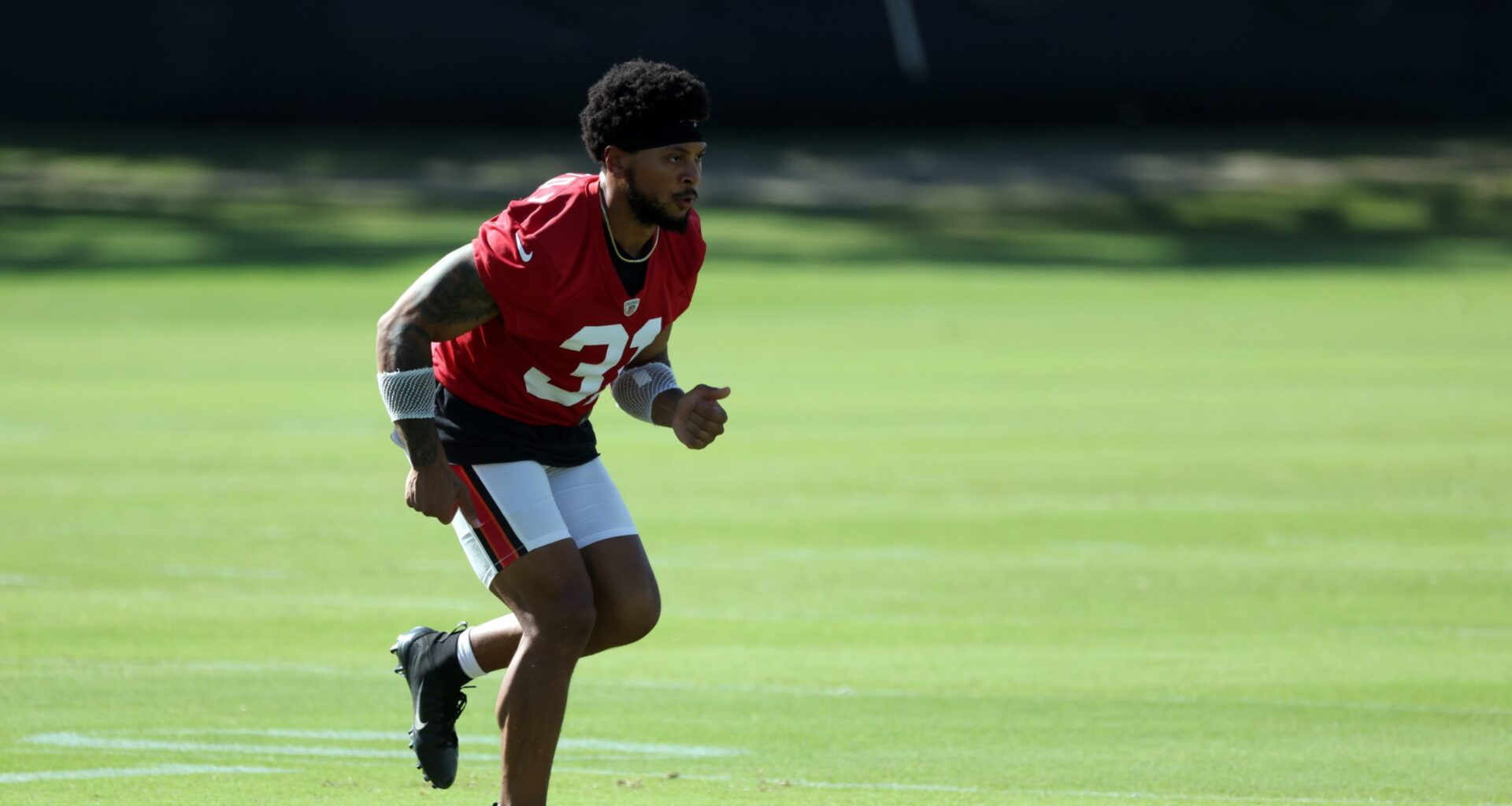 Antoine Winfield Jr. Battles Back in NFL Redemption Quest