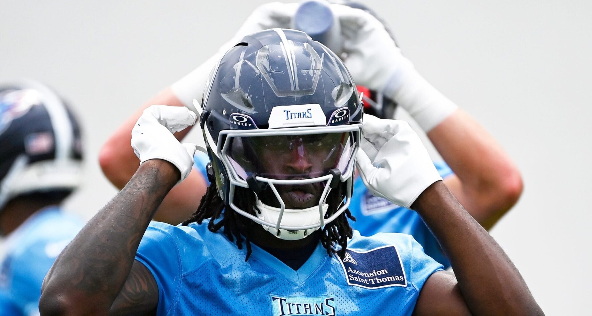Chig Okonkwo Faces Crucial NFL Season Amid Titans Roster Shakeup