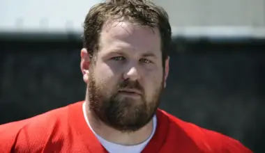 Geoff Schwartz predicts turbulent season for New York Giants despite offseason upgrades, betting on under 5.5 wins