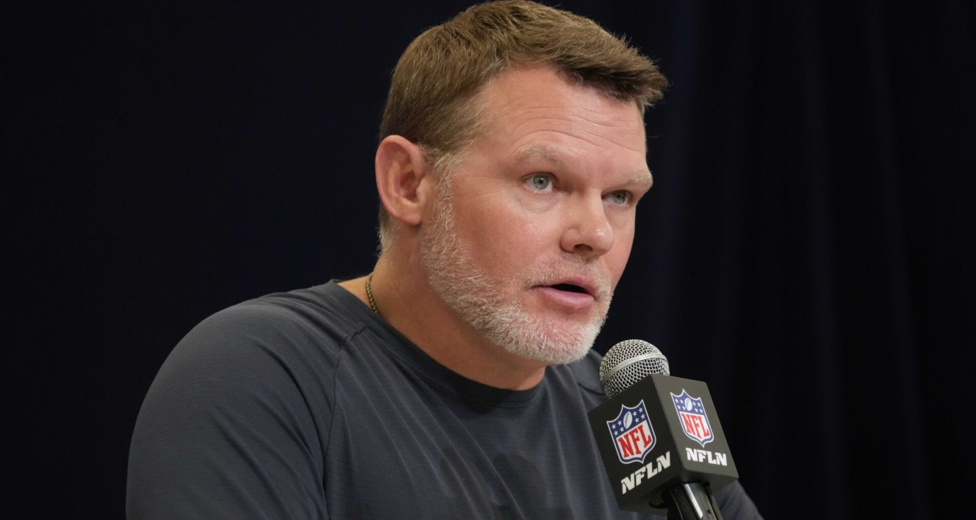 Colts Should Consider Signing LB Von Miller