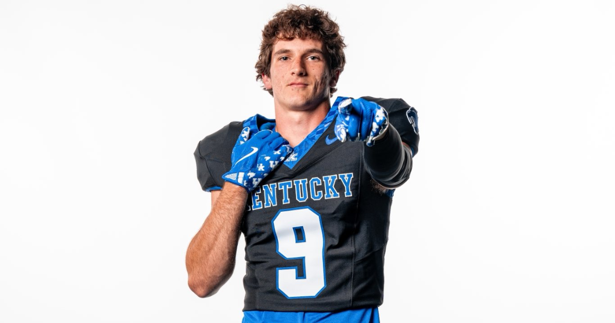 Mark Stoops (left) and Jarvis Strickland - @coachthomp9