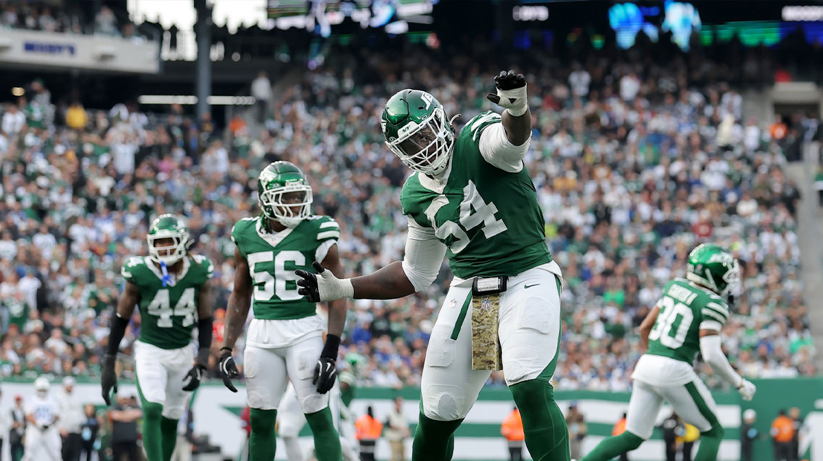 New York Jets defensive tackle Javon Kinlaw (54) reacts during the third quarter against the Indianapolis Colts at MetLife Stadium.