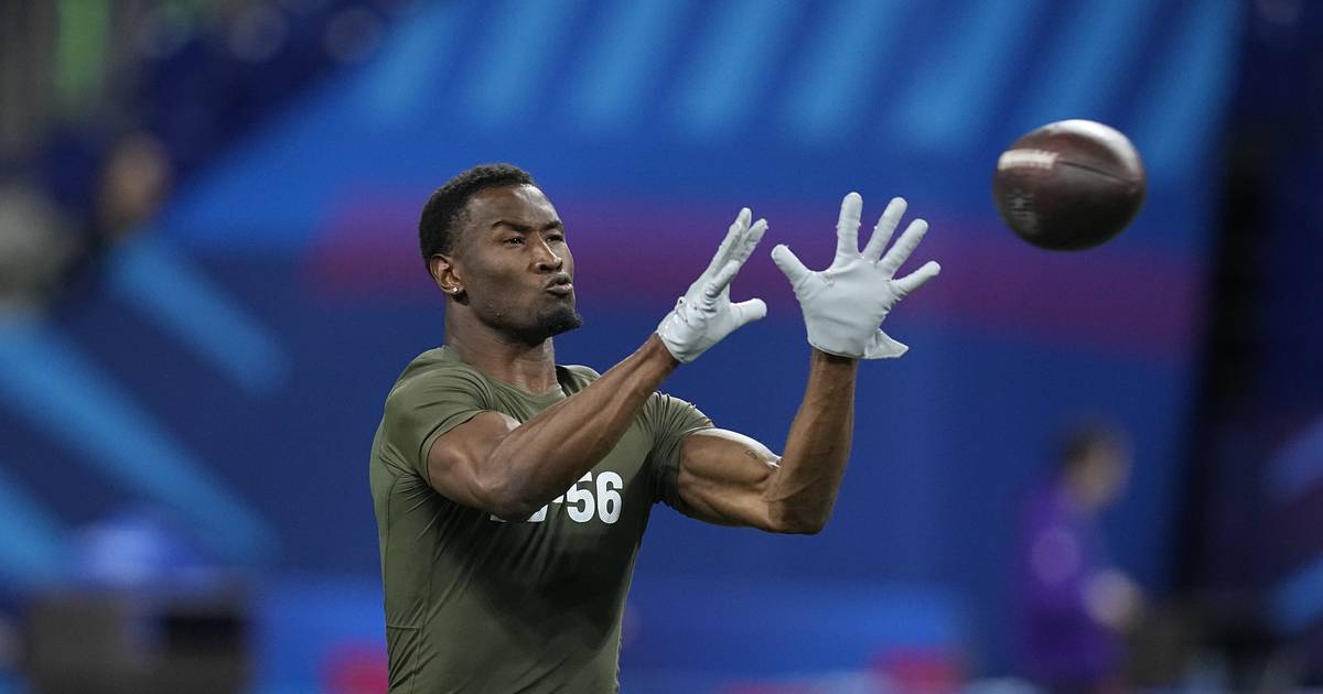 New York Giants safety Tyler Nubin returning to St. Charles North to host three-day football camp – Shaw Local