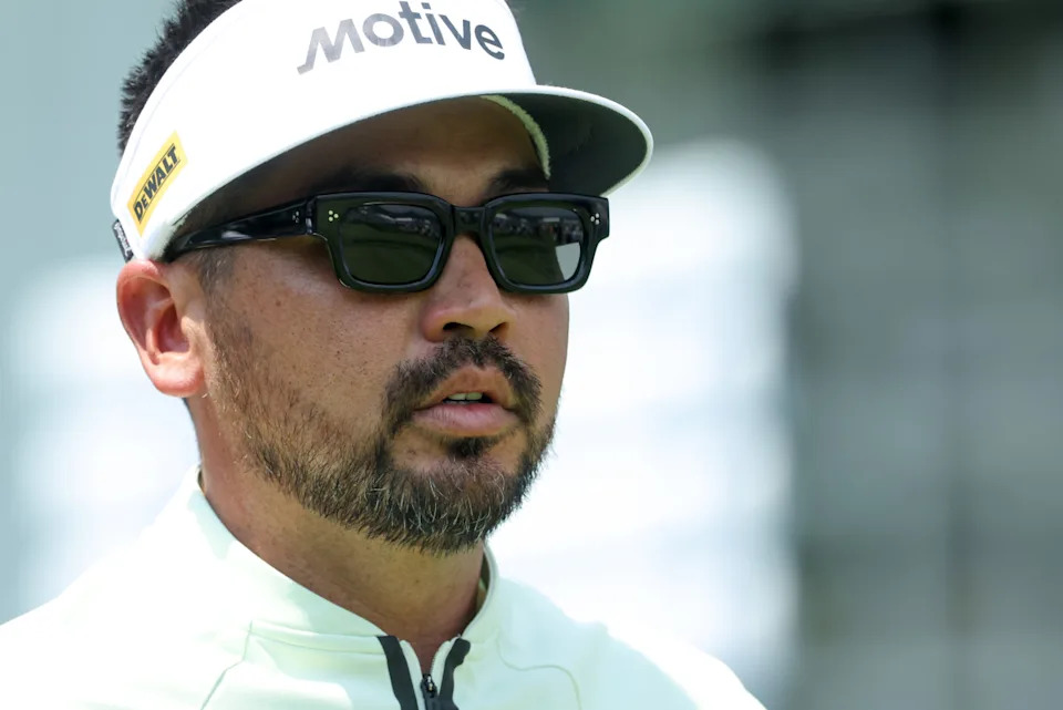Jason Day walks off the tee on the first hole during the first round of the US Open© Charles LeClaire-Imagn Images