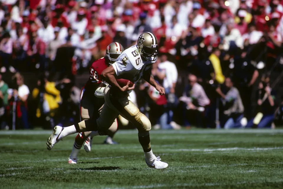 New Orleans Saints tight end Hoby Brenner (85) runs after a catch against the San Francisco 49ers. Credit: 1033thegoat.com