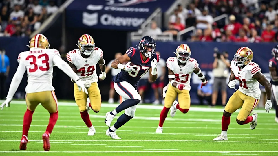 Aug 25, 2022; Houston Texans tight end Seth Green (87) runs after a catch against the San Francisco 49ers. Mandatory Credit: Maria Lysaker-Imagn Images