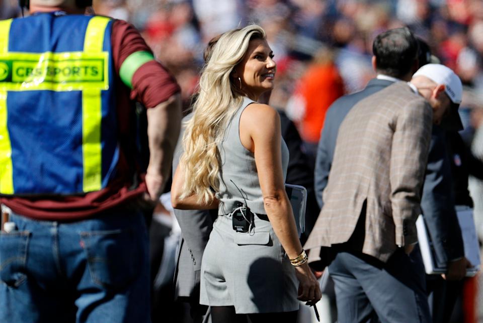 FOXBOROUGH, MA - OCTOBER 08: CBS sideline reporter Melanie Collins during a game between the New England Patriots and the New Orleans Saints on October 8, 2023, at Gillette Stadium in Foxborough, Massachusetts. (Photo by Fred Kfoury III/Icon Sportswire via Getty Images)Icon Sportswire/Getty Images