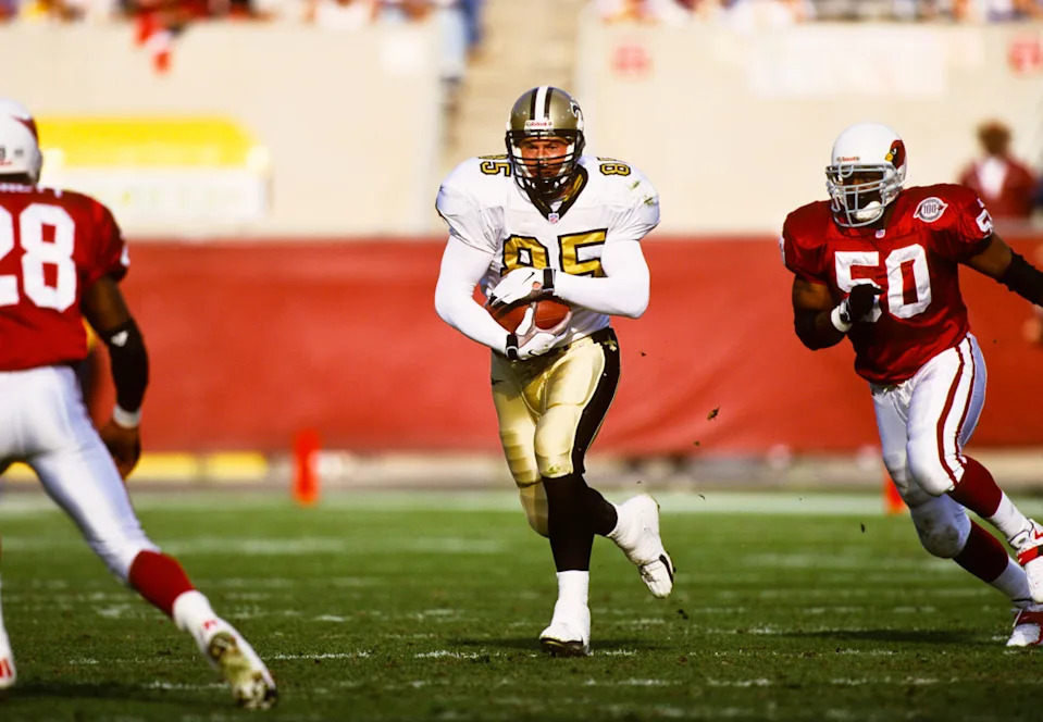 Dec 20, 1998; FILE PHOTO; New Orleans Saints tight end Cam Cleeland (85) after a catch against the Arizona Cardinals. Mandatory Credit: Peter Brouillet-USA TODAY NETWORK