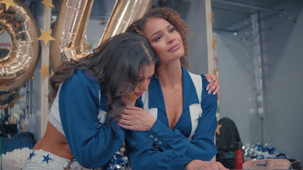 america's sweethearts: dallas cowboys cheerleaders, season 2. (l to r) chandi and jada in america's sweethearts: dallas cowboys cheerleaders, season 2. cr. courtesy of netflix © 2025