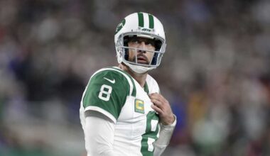 Aaron Rodgers to wear No.8 jersey following 1-year contract signing