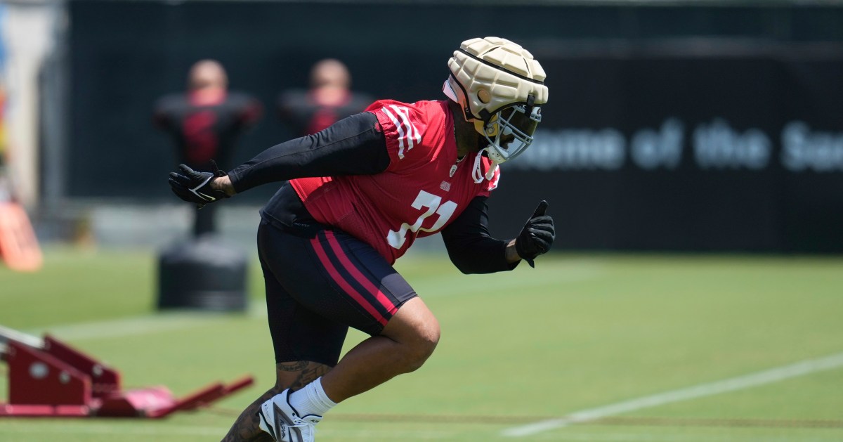Trent Williams returns to the 49ers and is serving pancakes