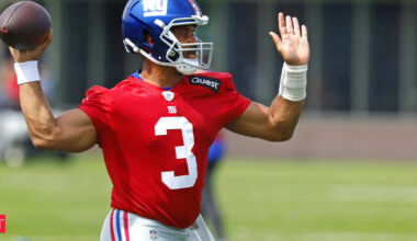 Russell Wilson embraces leadership role with Giants as Jaxson Dart develops