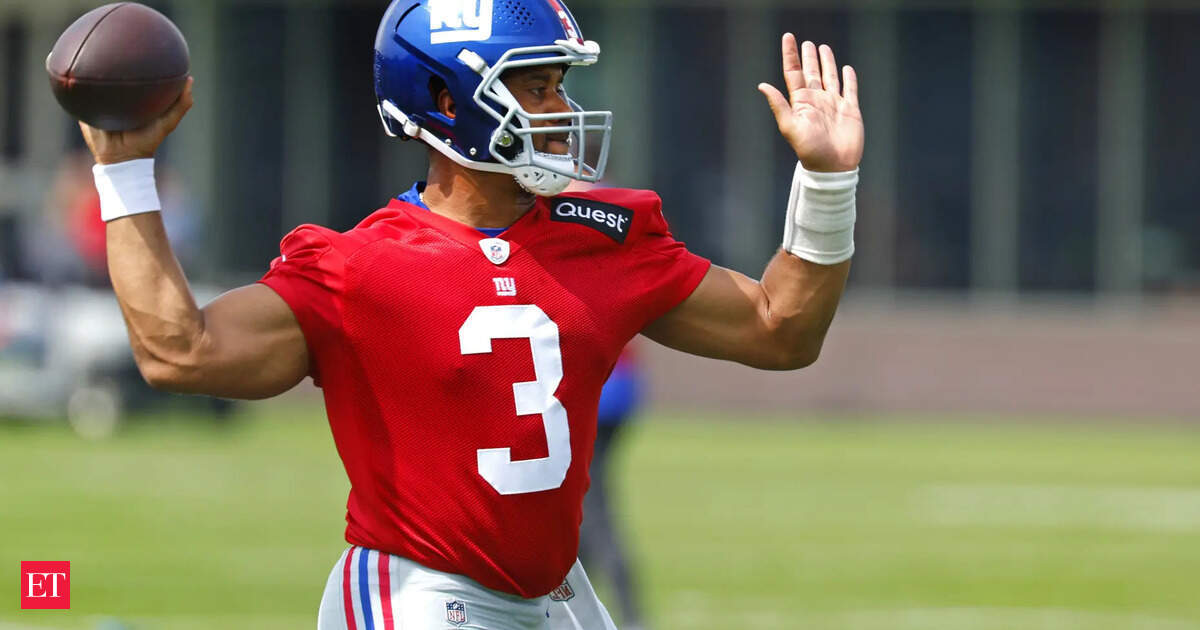 Russell Wilson embraces leadership role with Giants as Jaxson Dart develops