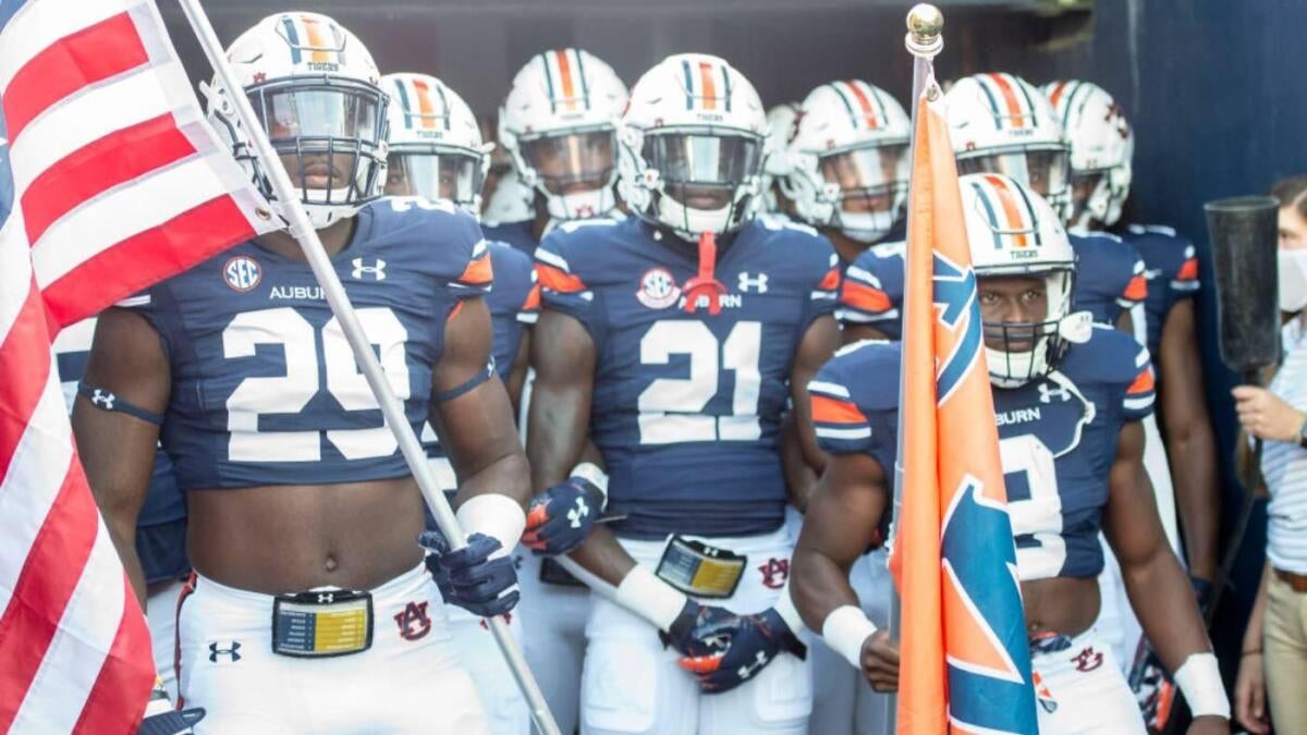 College football win totals, odds: Florida State, Auburn among teams poised for biggest turnarounds in 2025