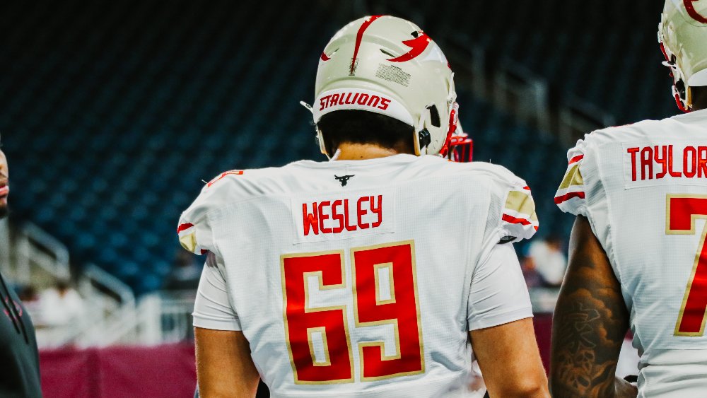 New Orleans Saints Sign Stallions OT Barry Wesley
