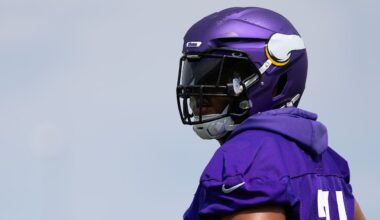 Vikings Minicamp: Christian Darrisaw Participates in Individual Drills - Minnesota Vikings