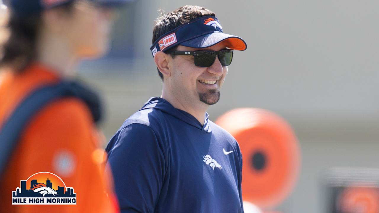 Passing Game Specialist Zack Grossi details inspiring battle against cancer and return to coaching