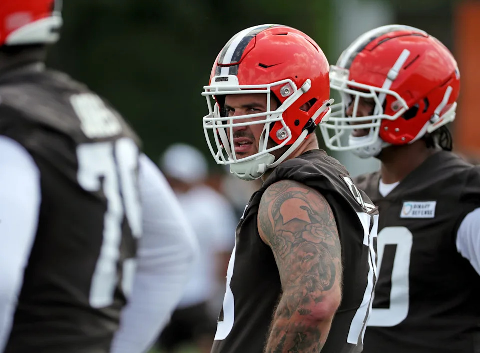 Cleveland Browns offensive tackle Jack Conklin (78) watches from the sideline during practice at NFL minicamp, Tuesday, June 10, 2025, in Berea, Ohio. [Jeff Lange/Beacon Journal]