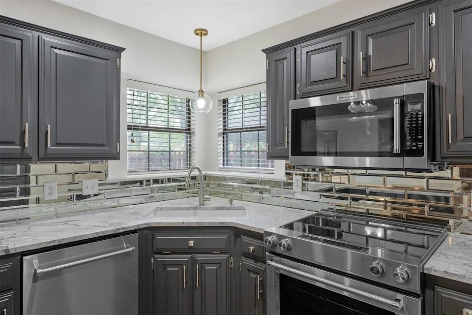 The home was purchased in 2006 for an undisclosed amount. <p class="credit">(Realtor.com)</p>