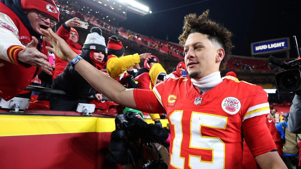 Patrick Mahomes shares a special bond with Chiefs fans inside Arrowhead Stadium
