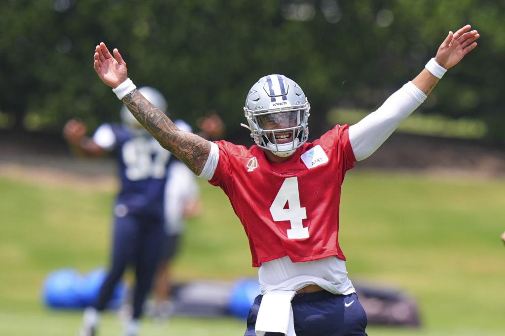 Dak Prescott makes clear what his Cowboys priority is