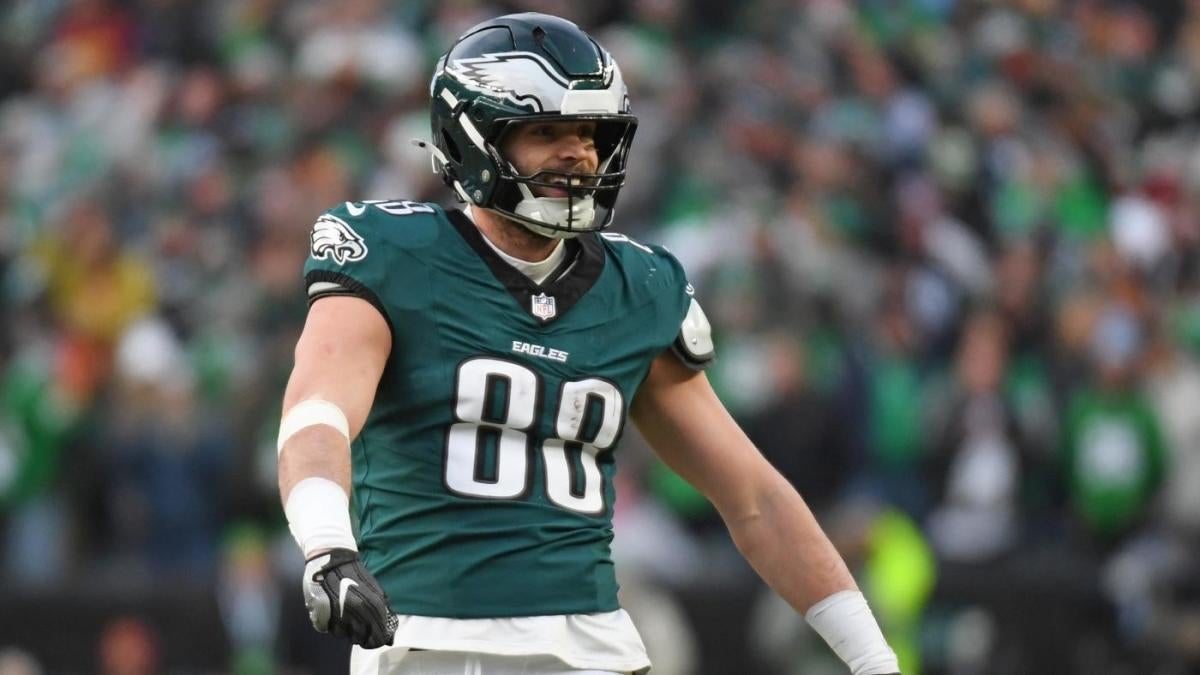 Eagles All-Quarter Century Team snubs: Dallas Goedert, Jake Elliott omitted from 53-man roster
