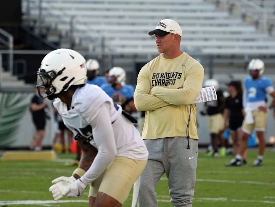 UCF Head Football Coach Scott Frost during UCF Spring football practice at FBC Mortgage Stadium in Orlando, Friday, April 11, 2025.© Nigel Cook/News-Journal / USA TODAY NETWORK via Imagn Images
