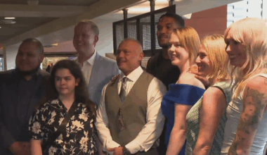 Former Steelers return to Pittsburgh to raise money for cancer research