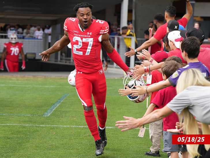 Kelvin Joseph Jr. sub getty swipe 3