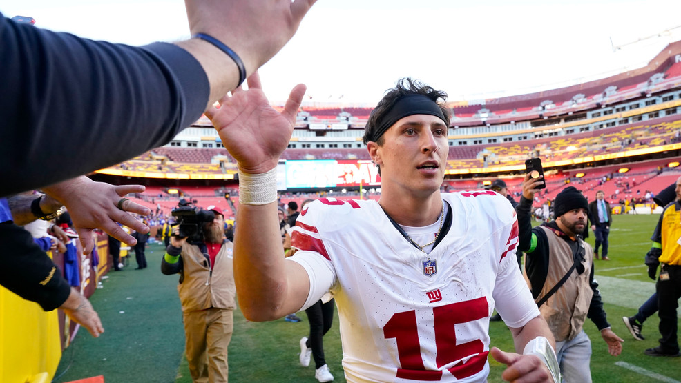 Meet New York Giant Tommy DeVito at Syracuse's Pizza and Pasta festival