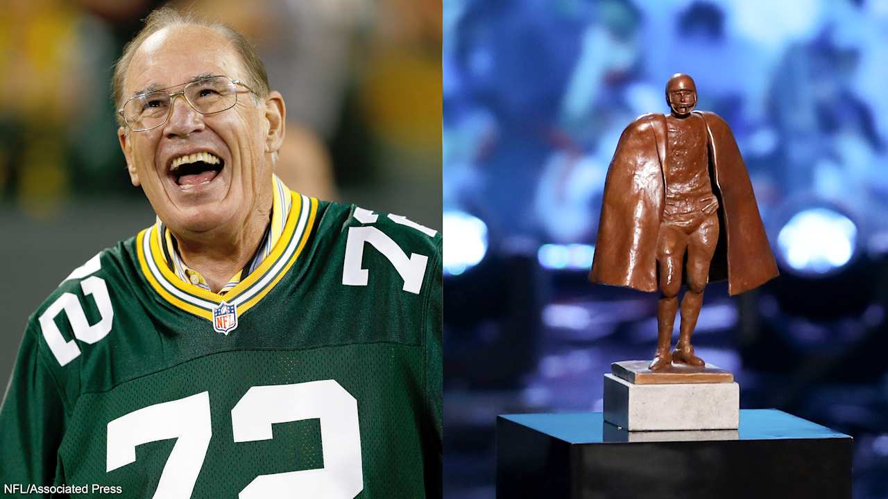 Former Packers OL Steve Wright, model used for Walter Payton Man of Year trophy, dies at 82 