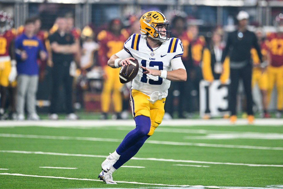 Garrett Nussmeier #13 of the LSU Tigers prepares to throw a football.