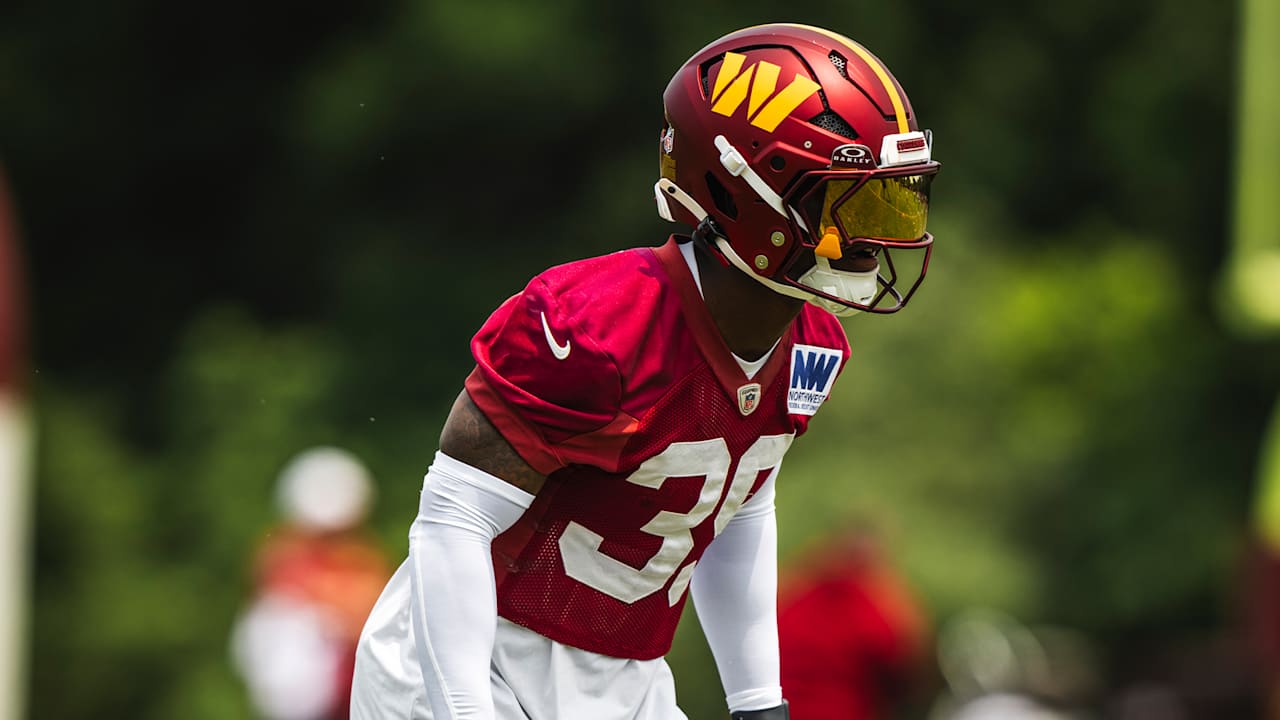 Reaves inks extension with Washington