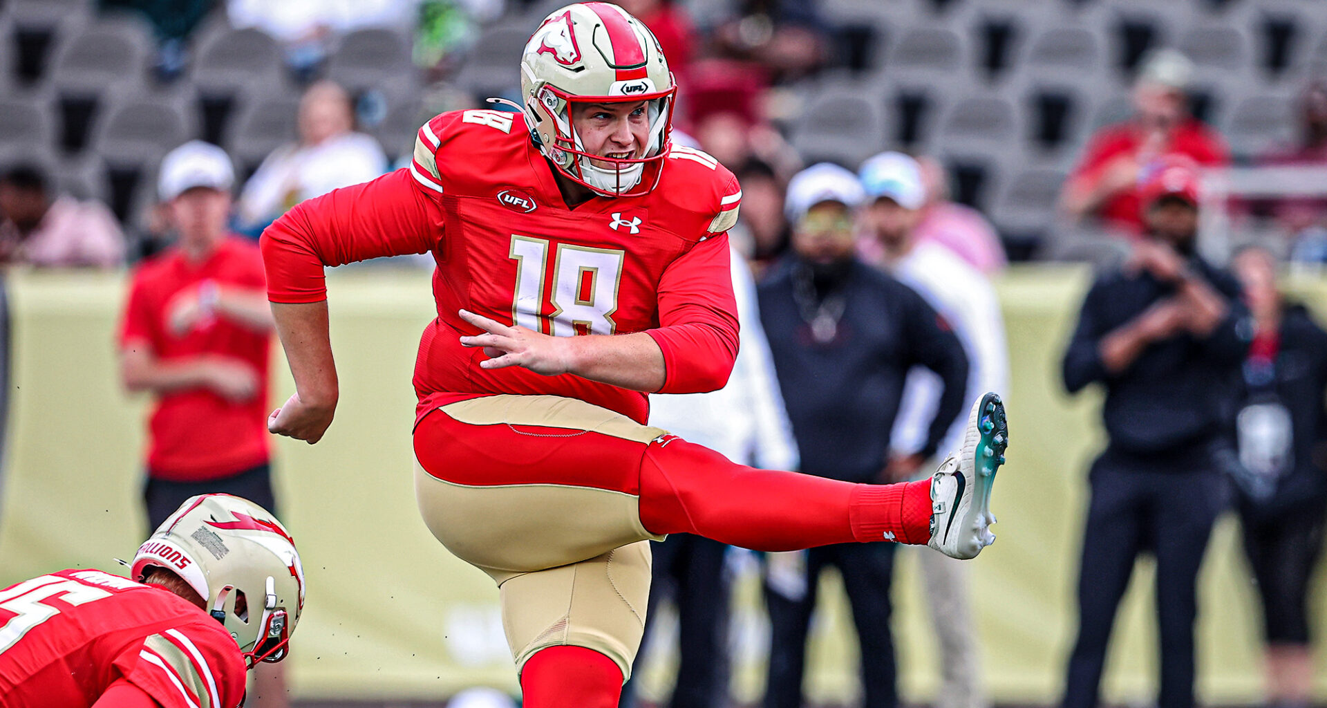 New York Jets sign the 'Thiccer Kicker' (Report)