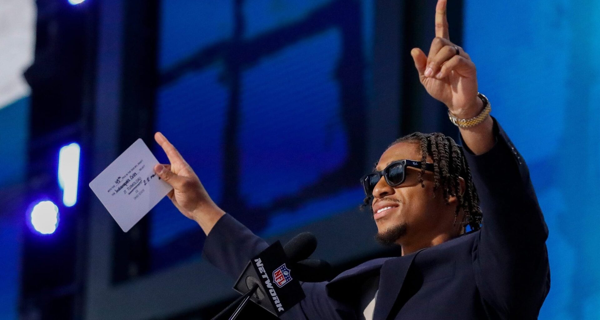 Jonathan Taylor Pursues Redemption in Unpredictable NFL Season