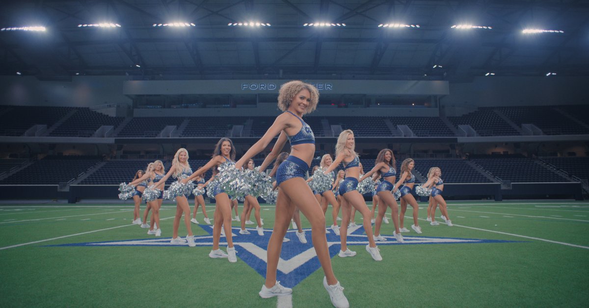 How the Dallas Cowboys Cheerleaders Got a 400% Pay Raise