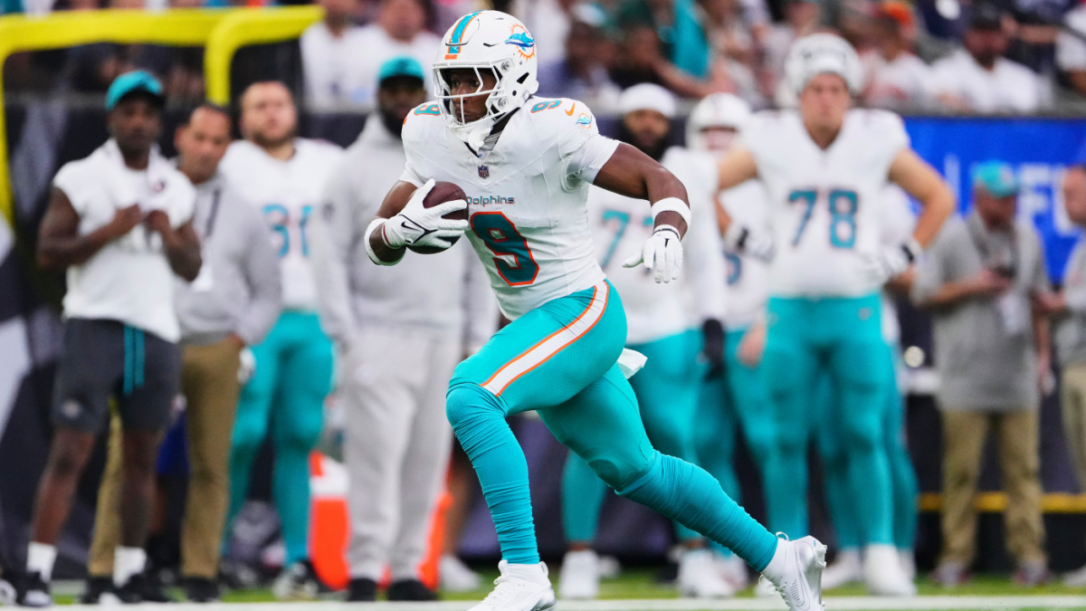 Steelers exploring Jonnu Smith trade: Why he'd fit well in Pittsburgh, help the team's Aaron Rodgers pursuit