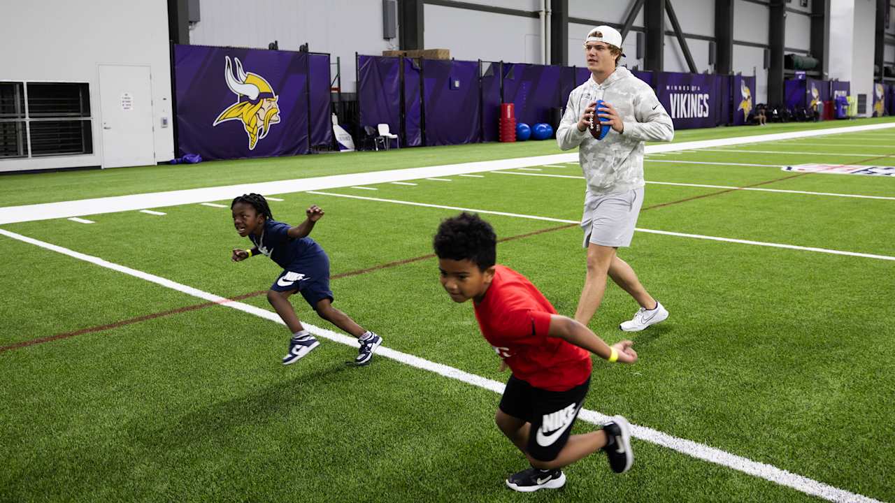 Vikings Ed Block Courage Foundation Event