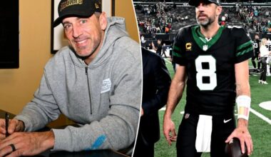 Aaron Rodgers' Steelers contract photo fuels marriage rumors